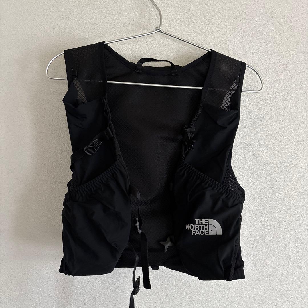 ほぼ新品THE NORTH FACE TR10 ブラック