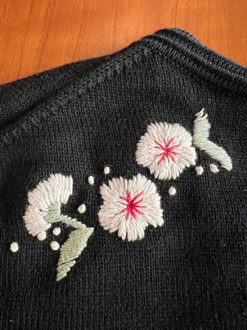 ケイタマルヤマ　桜刺繍　カーディガン　ブラック