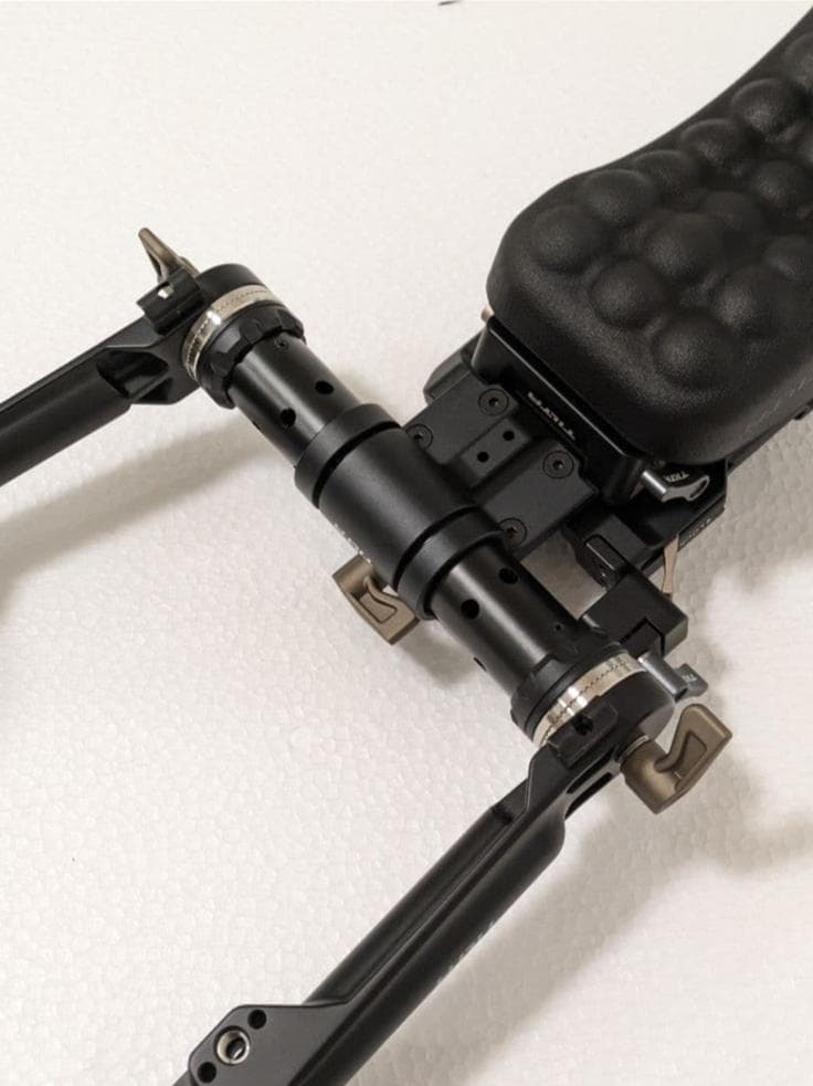 TILTA light weight shoulder rig　ケース付