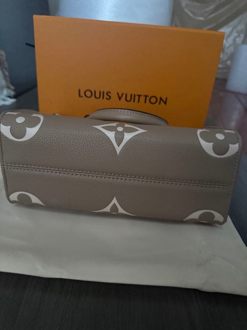 ショルダーバッグ ベージュ