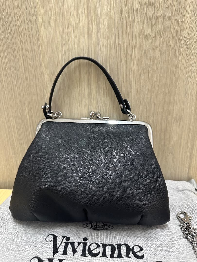 Vivienne Westwood ブラックがま口バッグ