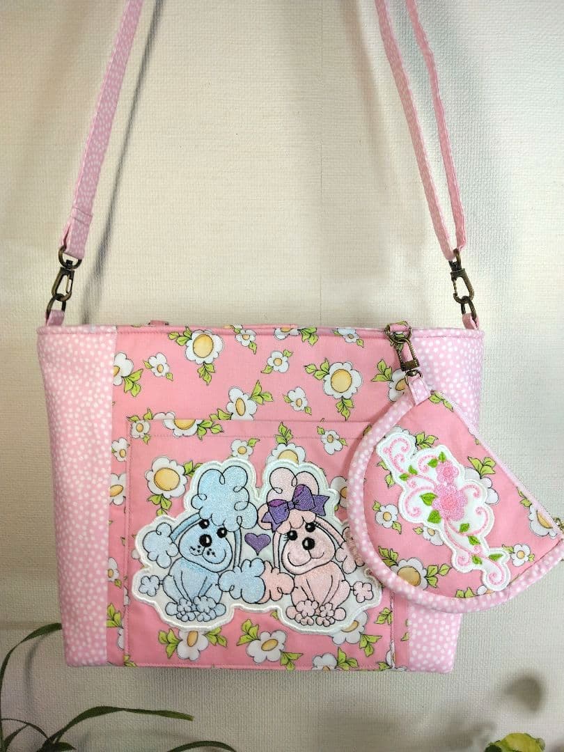 専用＊刺繍・ポケット付きショルダーバッグ&ポーチ＊ロラライハリス