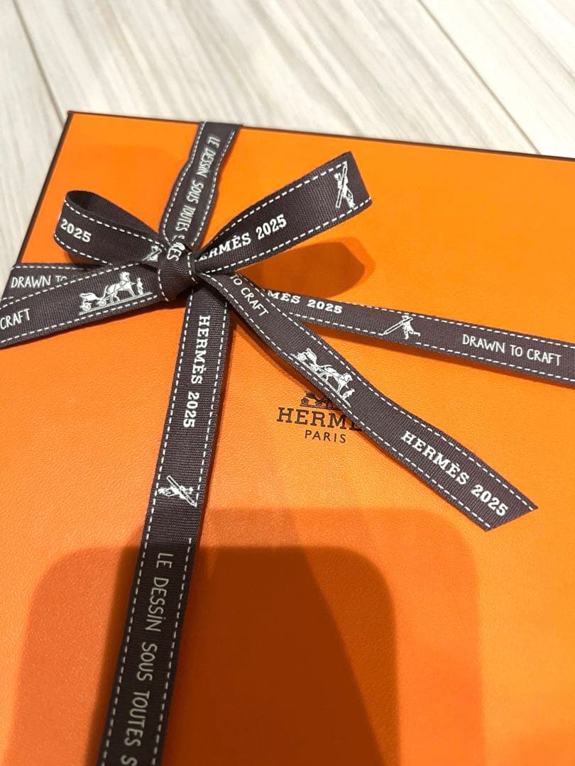 HERMES エルメス　カレタオル　ハンカチ　未使用　箱付き