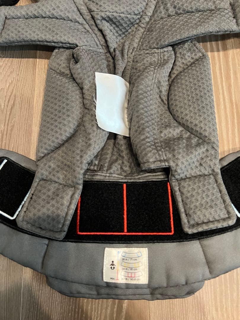 きり　エルゴベビー OMNI Breeze グラファイトグレー