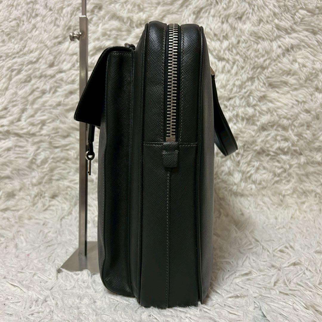 美品✨プラダ ブリーフケース サフィアーノ ビジネスバッグ ブラック