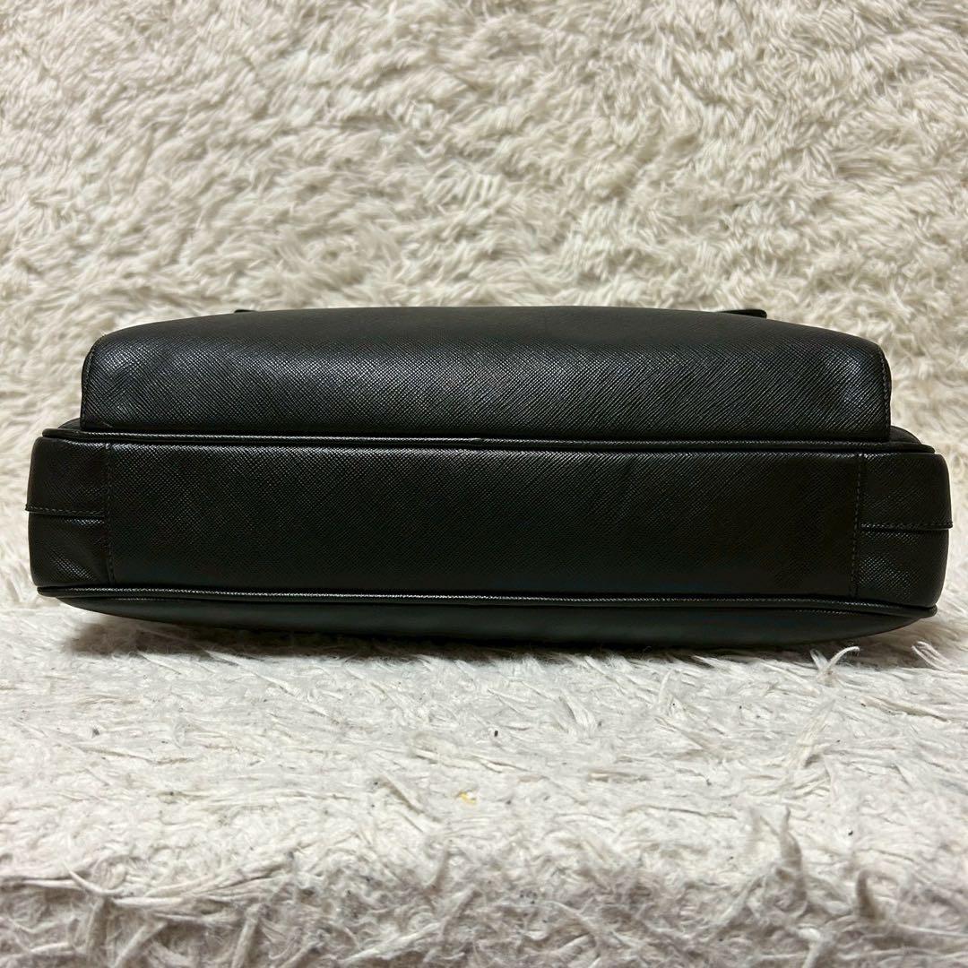 美品✨プラダ ブリーフケース サフィアーノ ビジネスバッグ ブラック