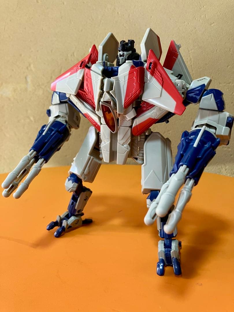 STARSCREAM(スタースクリーム) ハズブロ　トランスフォーマー
