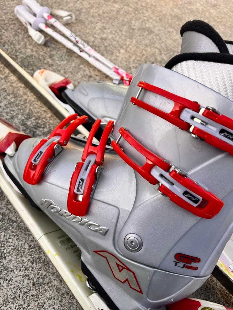 最終値下【初心者向［送料込］】Nordica Fun Girl スキーセット