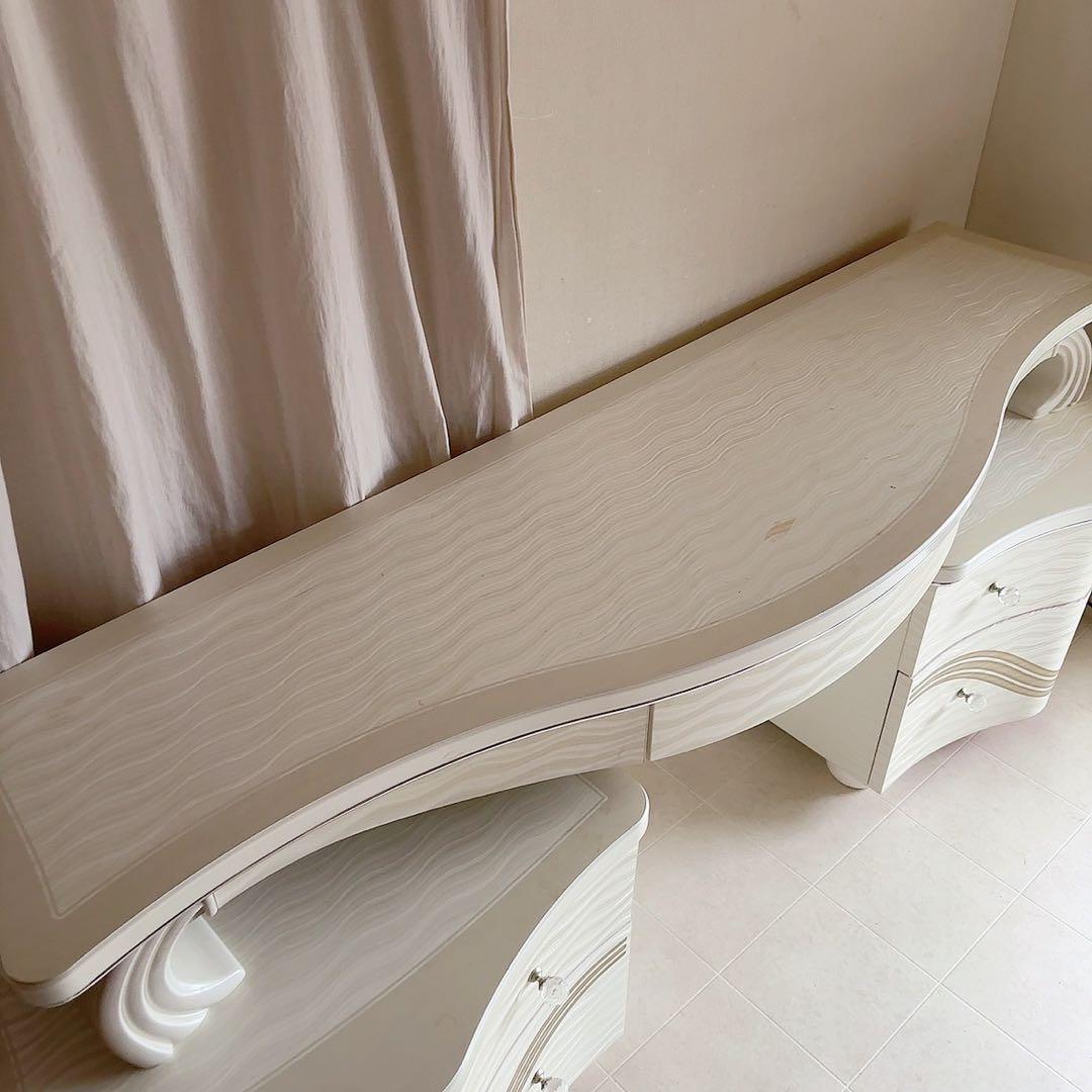 イタリア製　サイドボード　テレビボード　ドレッサー　アレドクラシック　ARRED