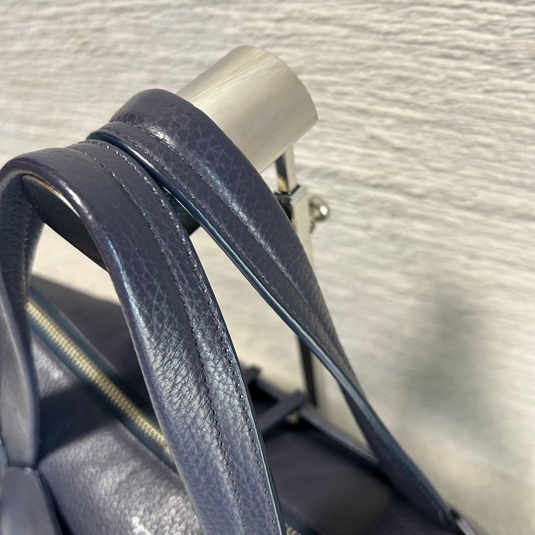 u*5様 agnes.b アニエスべー オールレザー　ビジネスバッグ　ネイビー