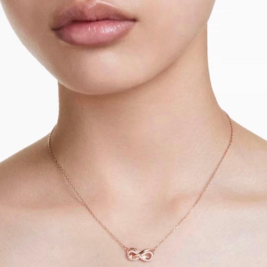 スワロフスキー Hyperbola インフィニティ　ローズゴールドトーン