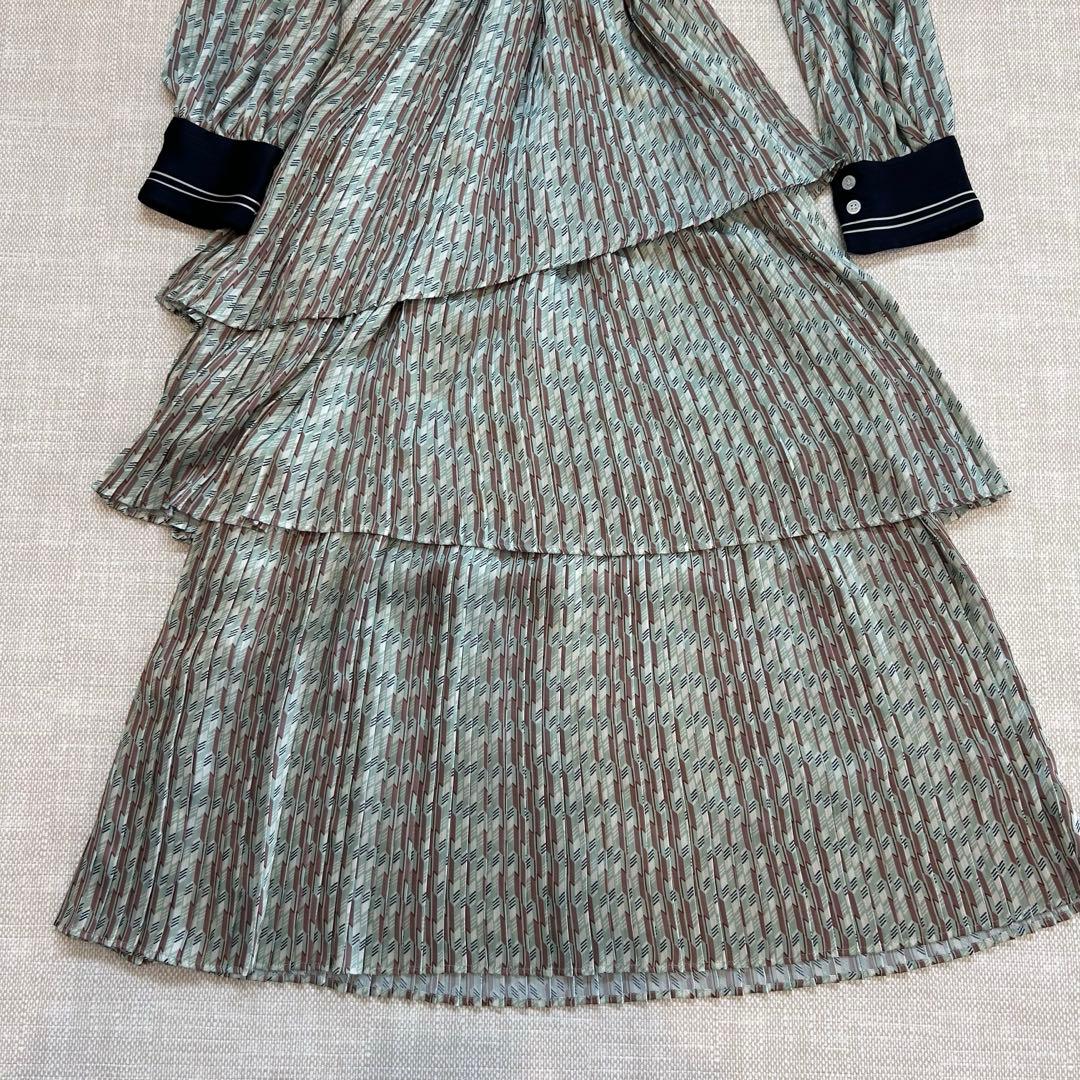 リリーブラウン　LILY BROWN　ボウタイワンピース