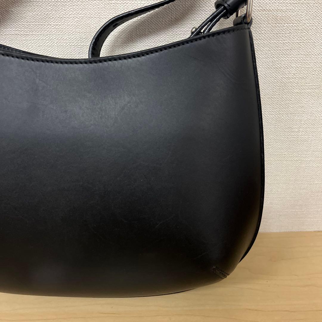 メスサドル　ラウンドバッグ　レザーバッグ　ブラック