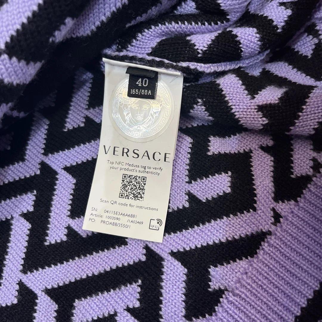 Versace セーター　サイズ40