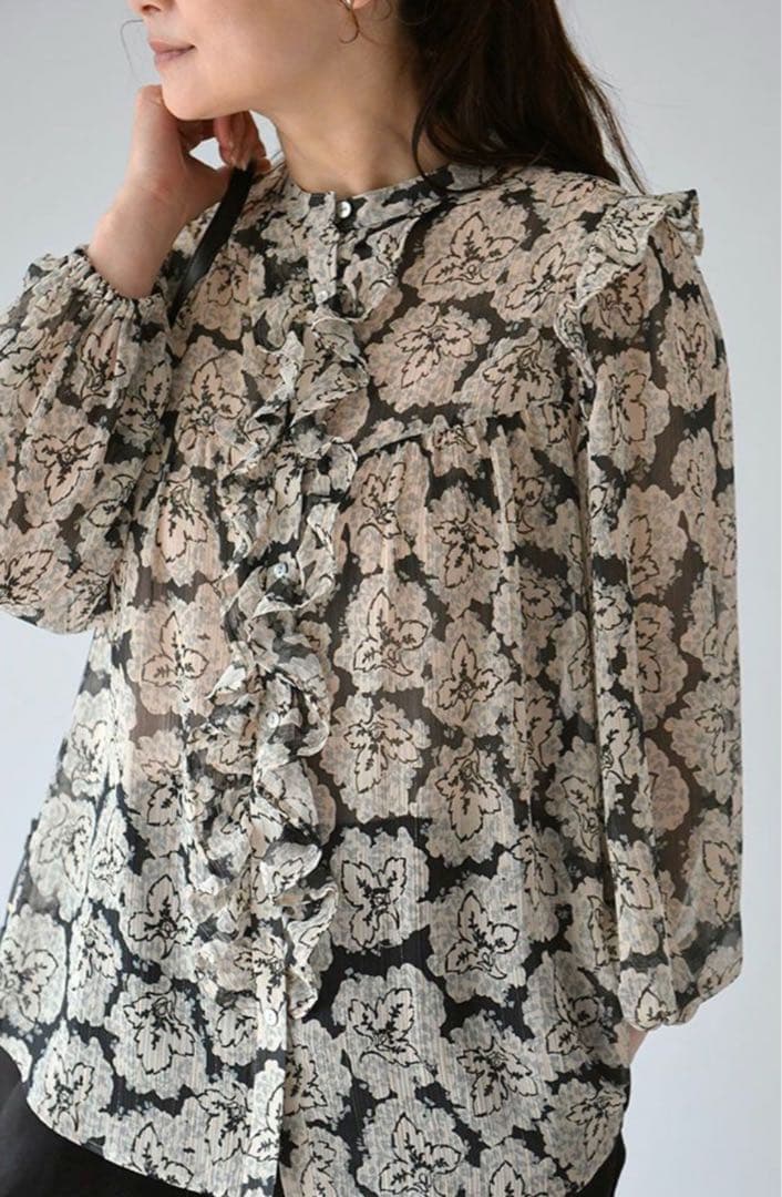 ハグオーワー　DEVEAUX コラボ　ブラウス