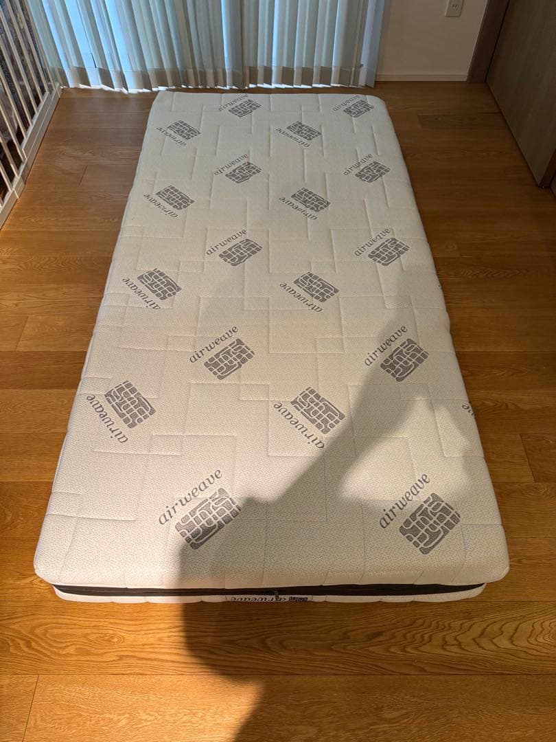 【美品　送料込み】エアウィーブ シングル　マットレス S04　保証書あり