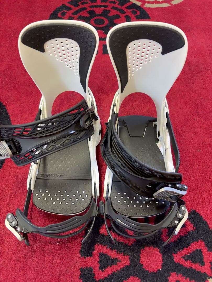 SALOMON スノーボードビンディング ホワイト　Mサイズ
