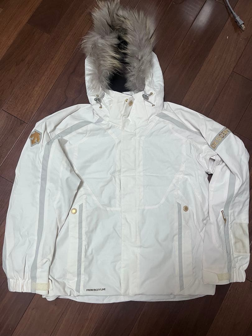 美品　デサント　スキーウェア 女性用　９号