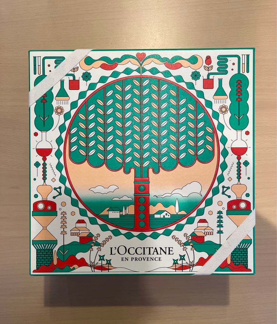 【ロクシタン】ルミナスパウダーシア　コンプリート　ホリデー限定品