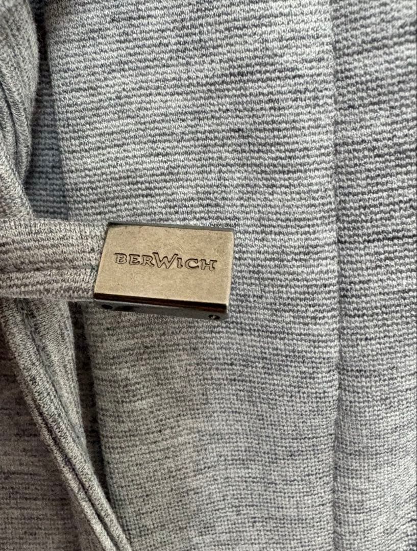 新品未使用★BERWICH H DUE ベルウィッチ アッカデュエ　50 グレー