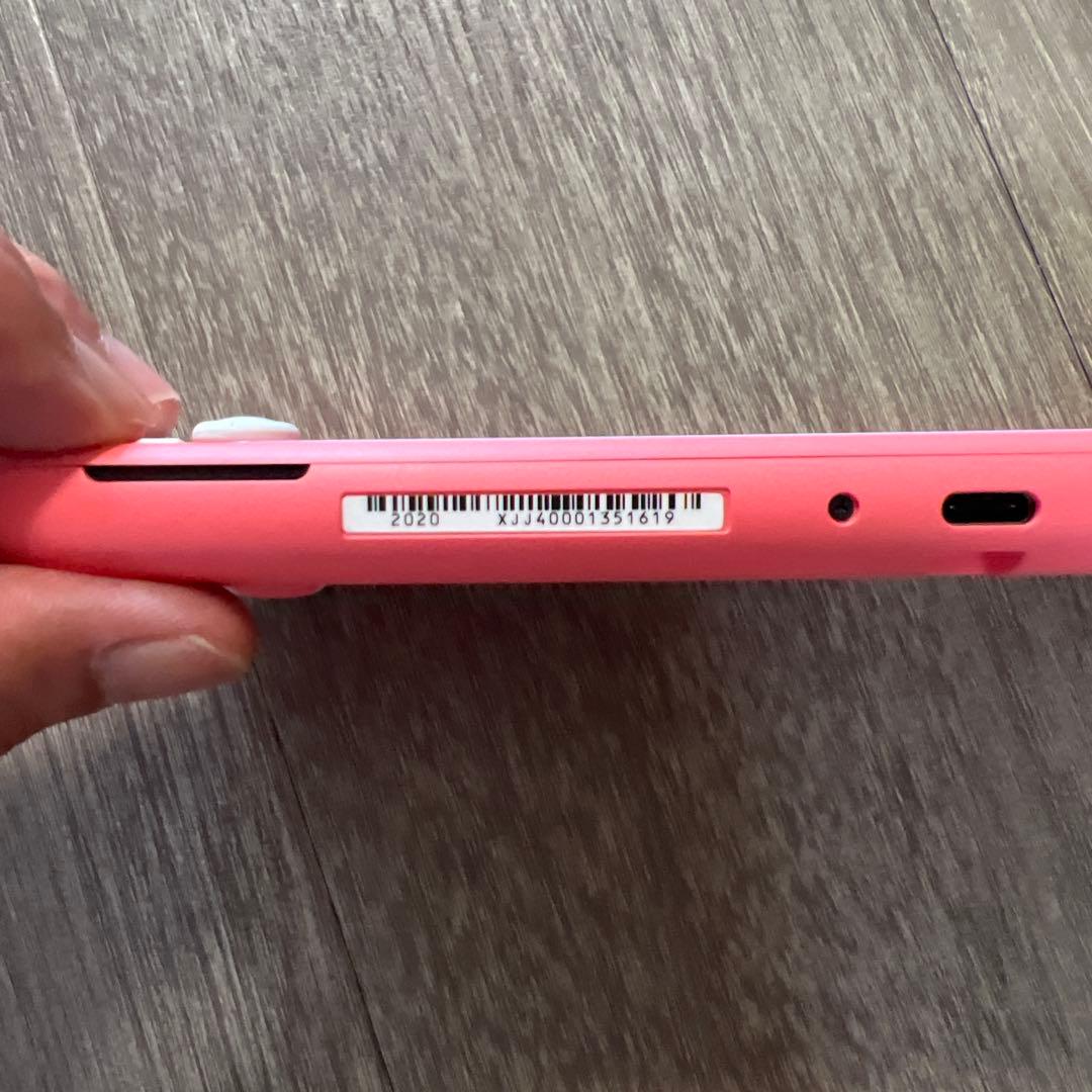 Nintendo switch lite コーラル