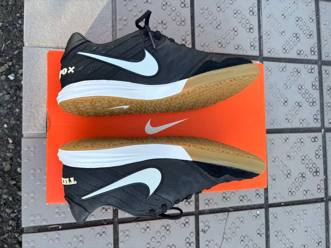 シューズ NIKE TIEMPOX PROXIMO IC 7.5 843961 009