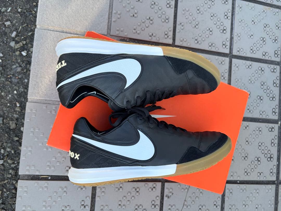 シューズ NIKE TIEMPOX PROXIMO IC 7.5 843961 009