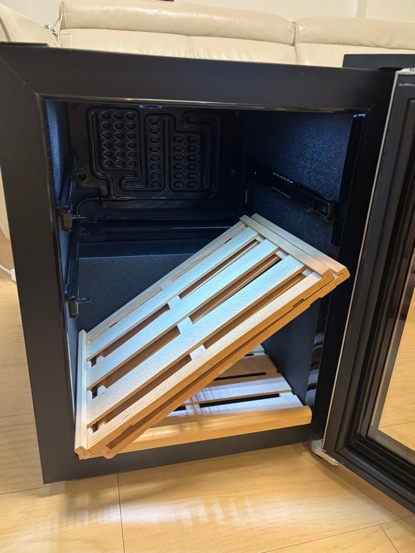 ワインセラーfunVino 12 ブラック SW-12 [12本 /右開き]