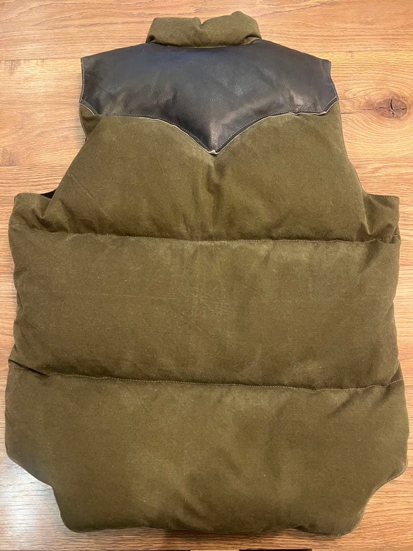 激レア　ロッキーマウンテン ダウンベスト チェコ軍 テント生地 スイス軍 38