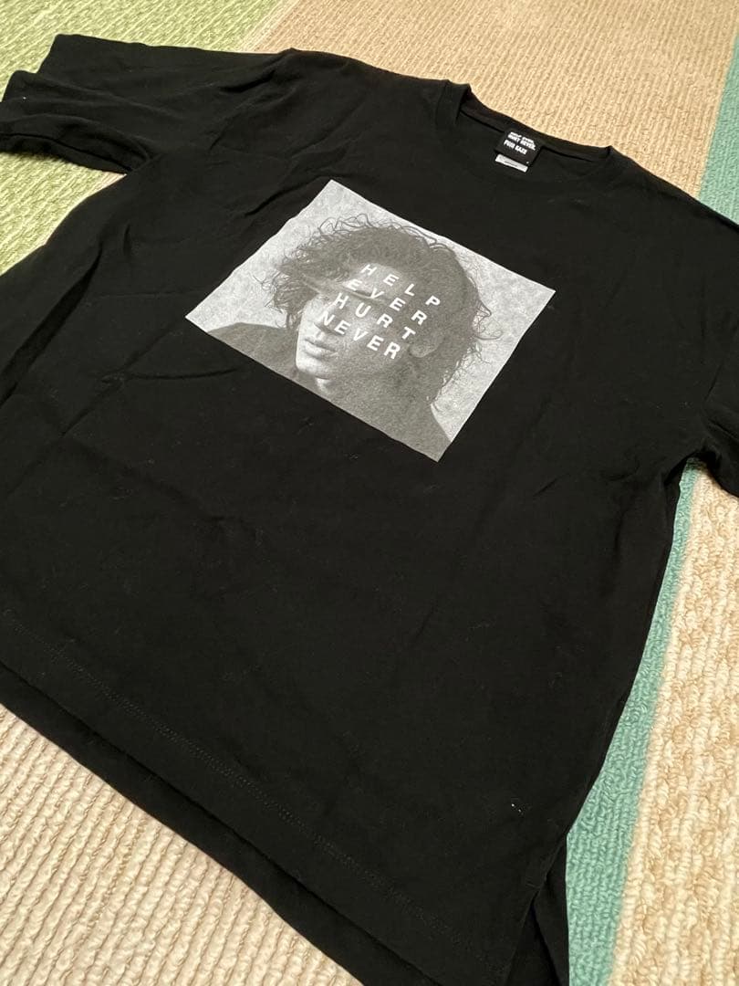 HELP EVER HURT NEVER Tシャツ 黒