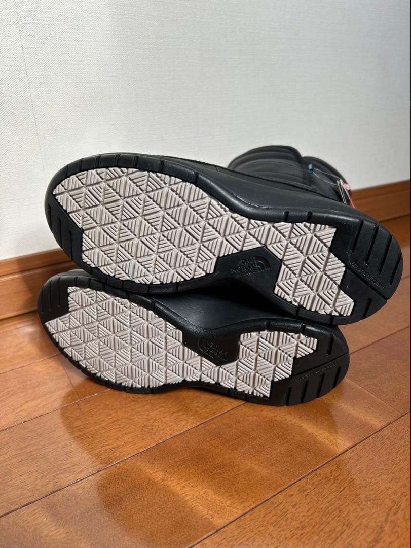 未使用 ザノースフェイス 防水ブーツ ウォータープルーフ 23 ブラック