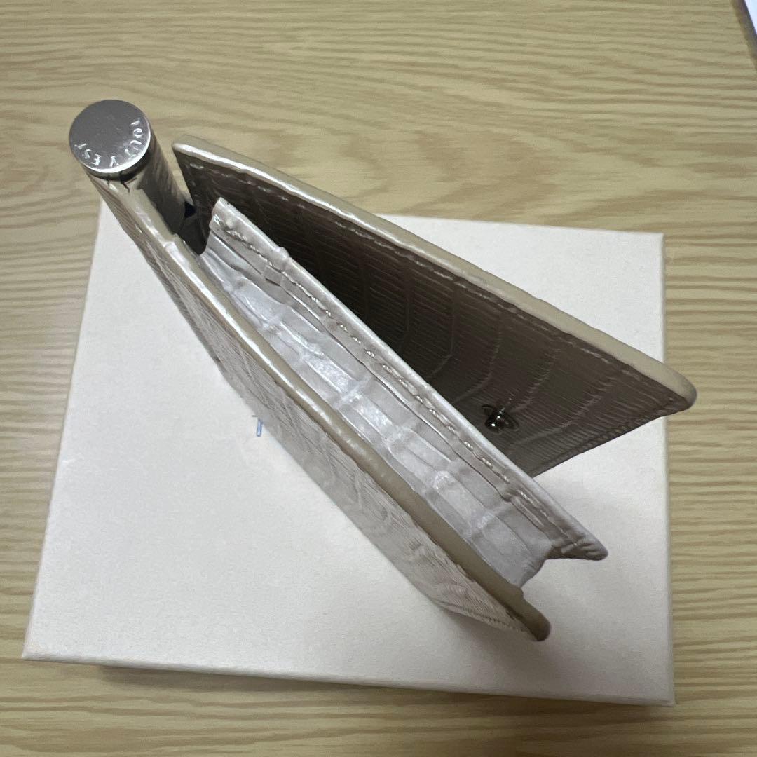 TOUT Y EST ) ポメル 名刺入れ LIZARD WHITE