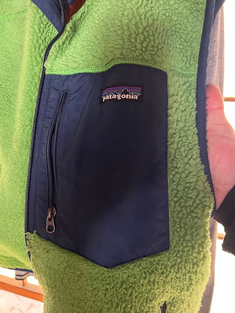 パタゴニア　ベストMサイズ
