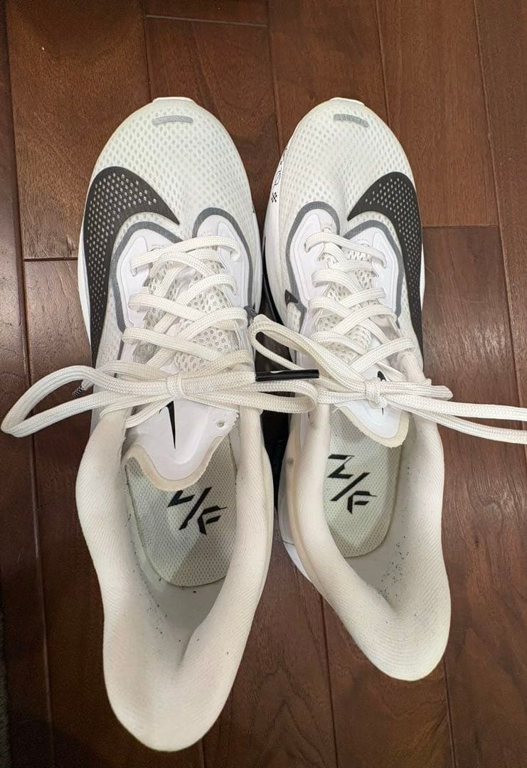 NIKE ナイキ　ズームフライ6 白　25.5㎝　H11