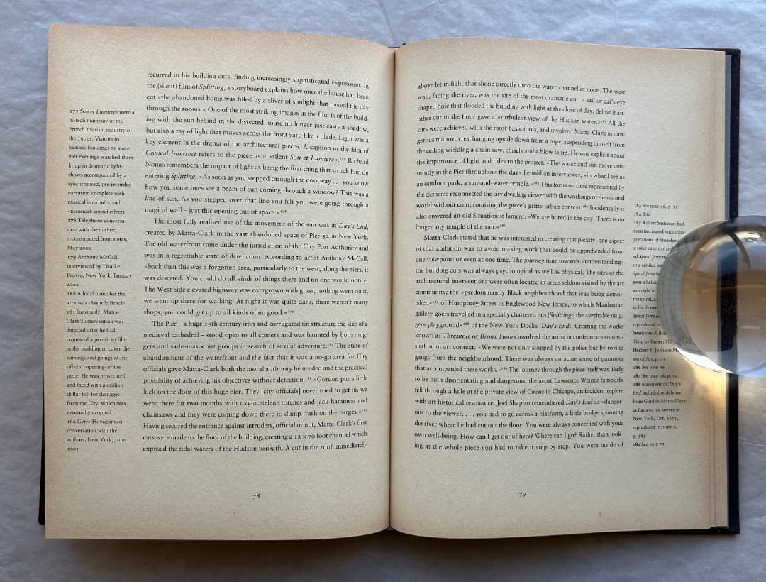 洋書）Gordon Matta-Clark: The Space Between