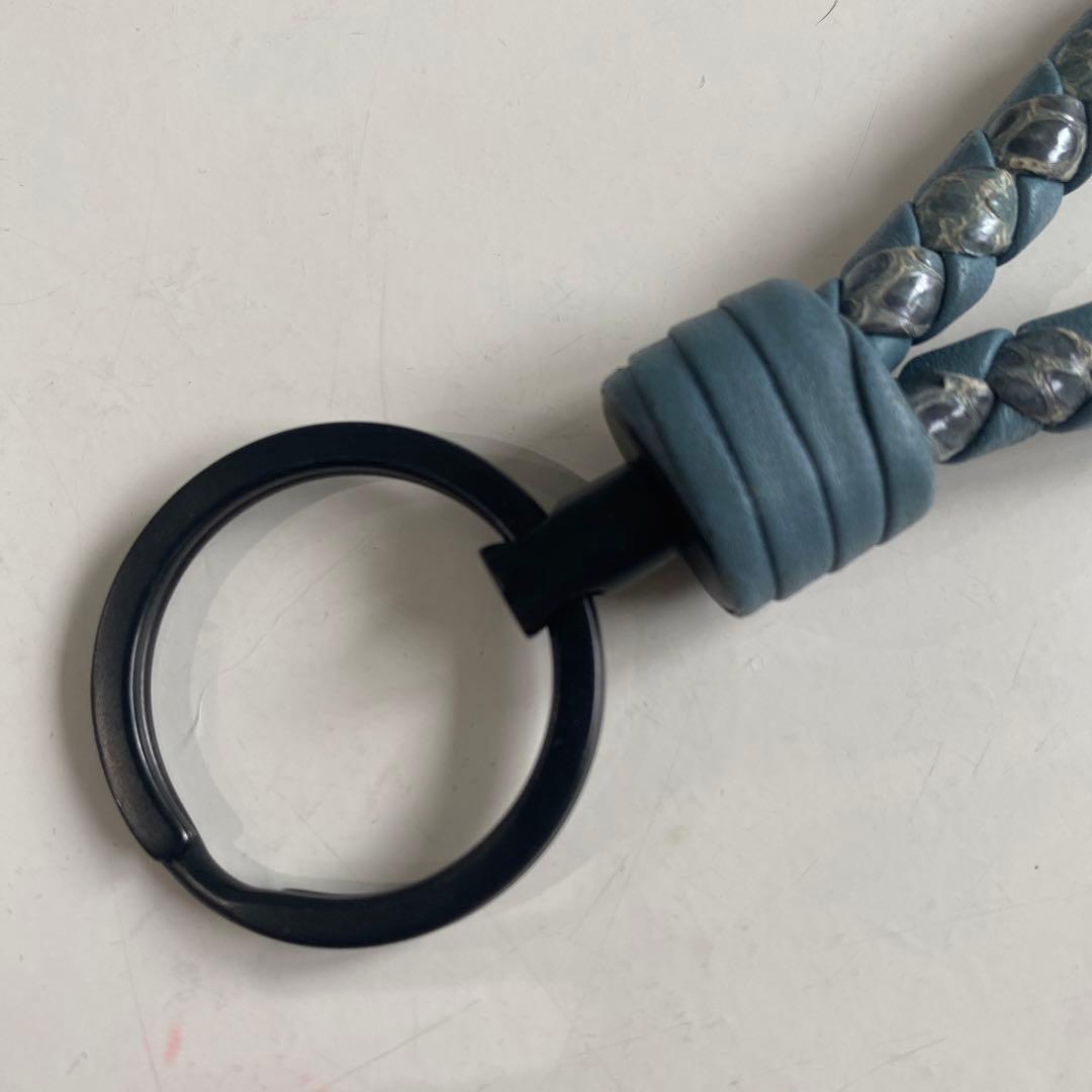 ボッテガヴェネタ　キーリング　パイソン　蛇　レア　希少　ブルー　ネイビー　くすみ
