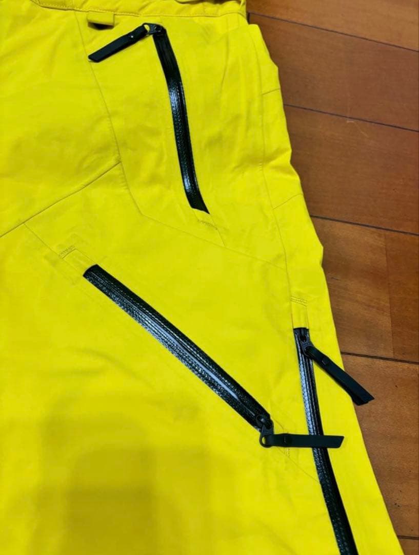 【送料無料】Peak Performance GORETEX パンツ