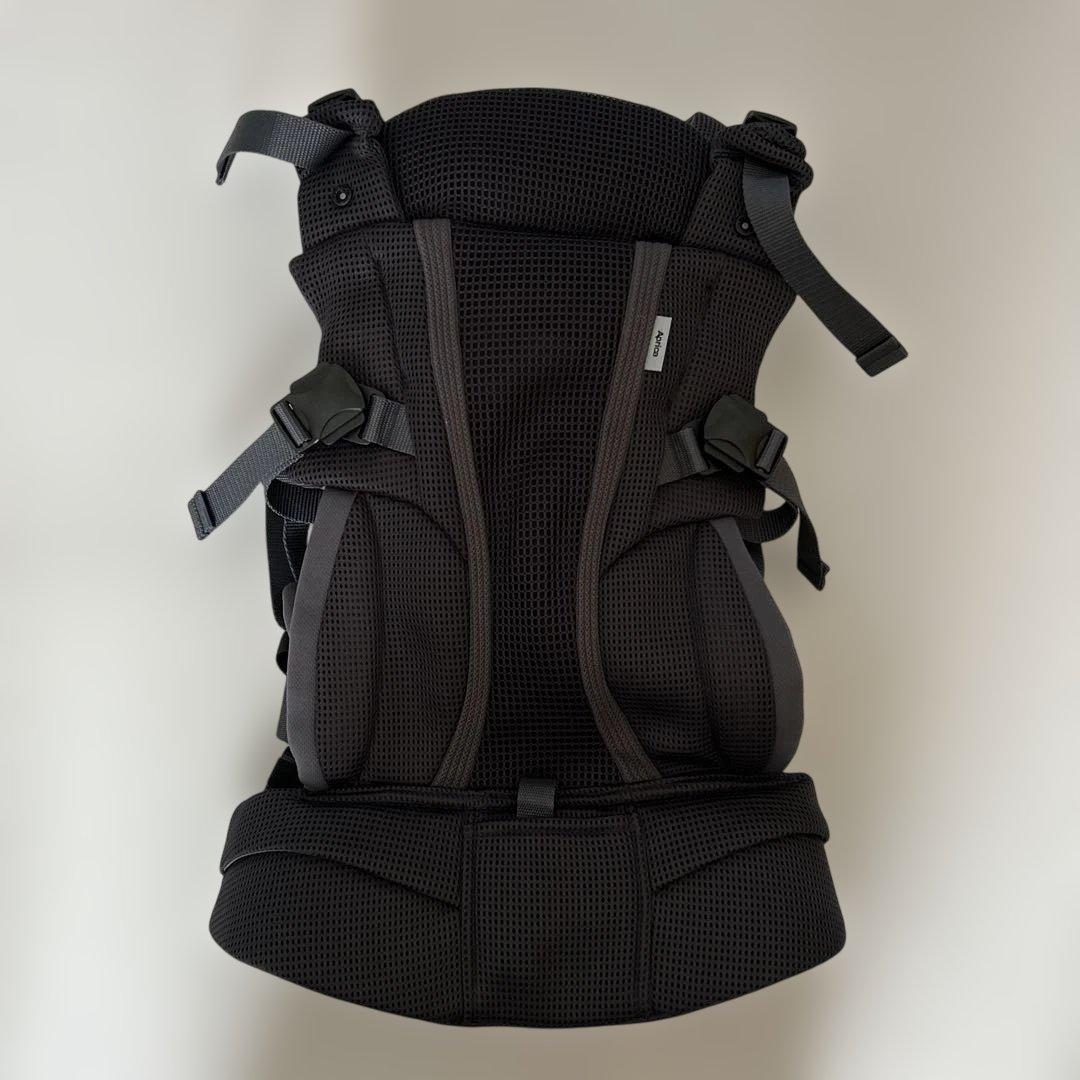 アップリカ　抱っこ紐　ラクリス　ダークグレー