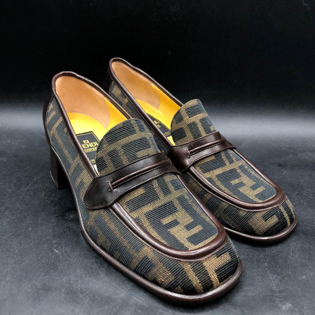 M.5097 イタリア製 FENDI フェンディ 箱付き ズッカ柄 ローファー