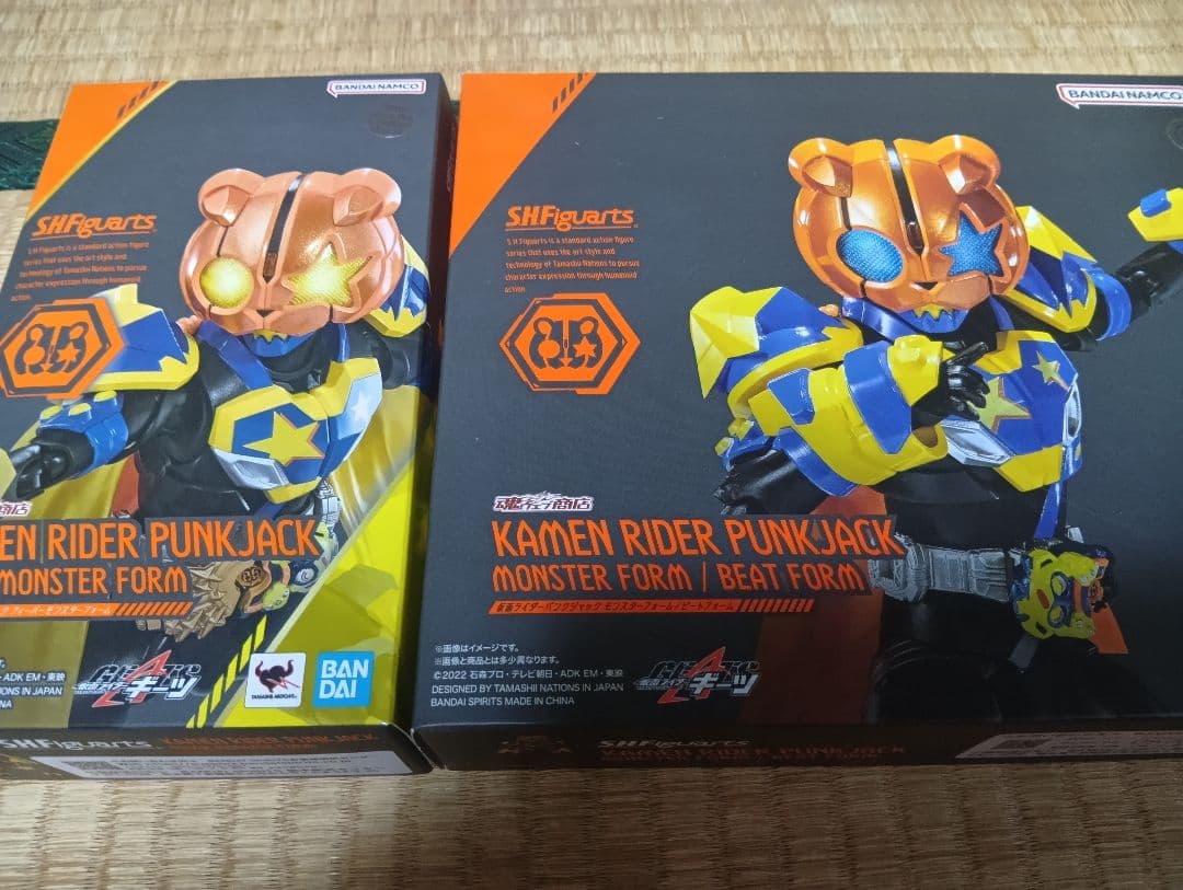 フィギュアーツ仮面ライダーパンクジャック　モンスター、ビートフィーバーモンスター