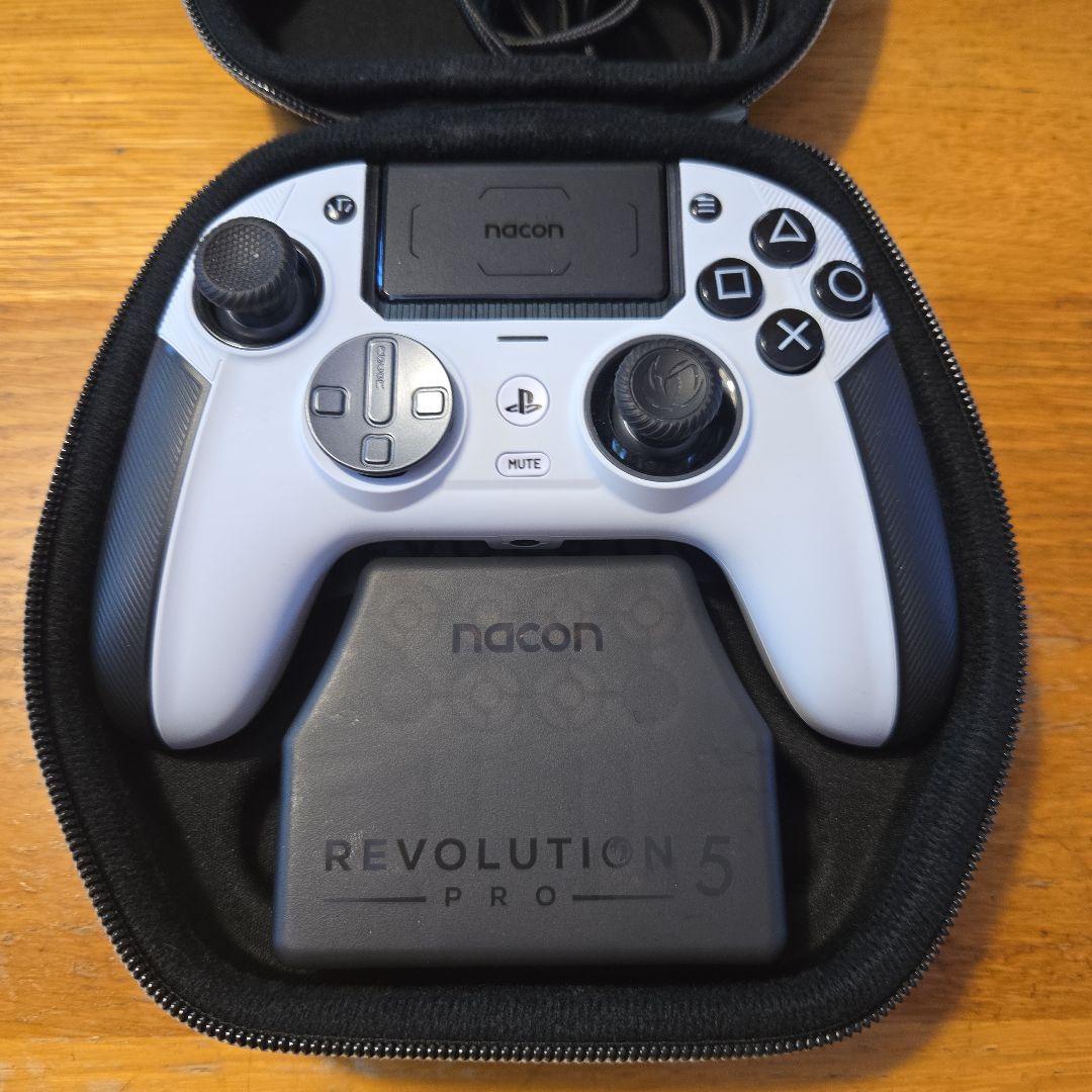 PS5 ナコン レボリューション5 コントローラー ホワイト 美品