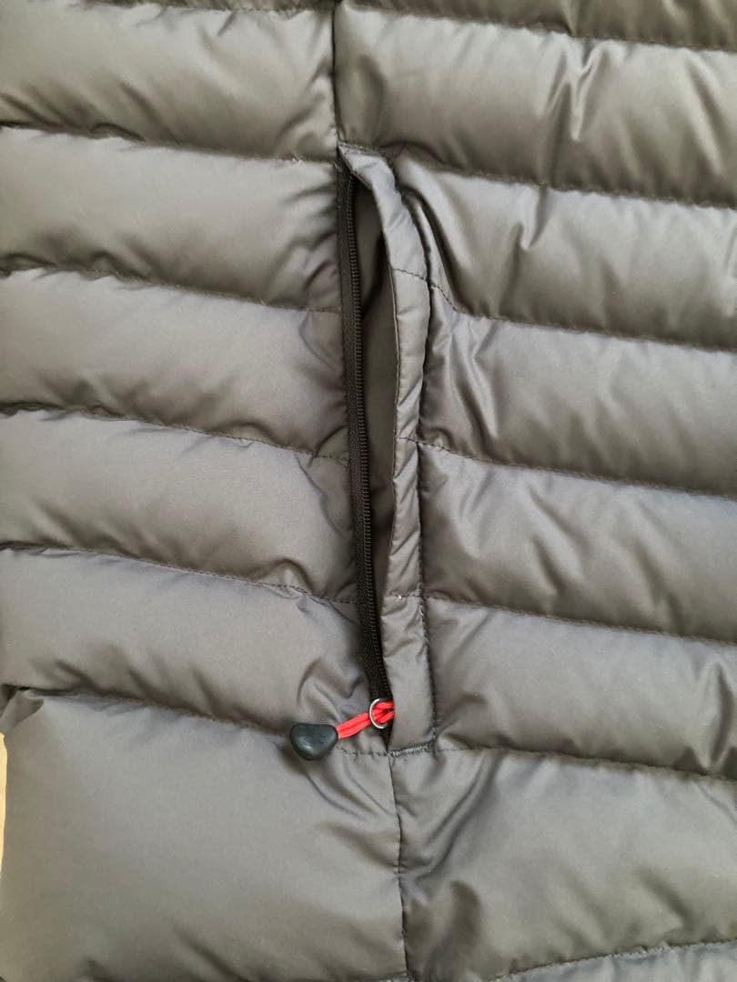 美品Jack Wolfskin ジャックウルフスキン　ダウンジャケット700fp