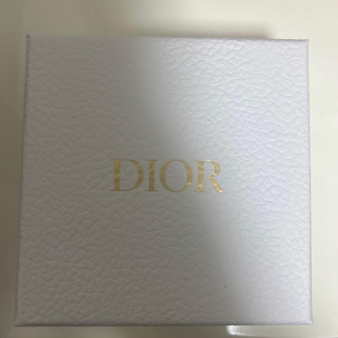 dior バースデーギフト　ネイル＆リップ