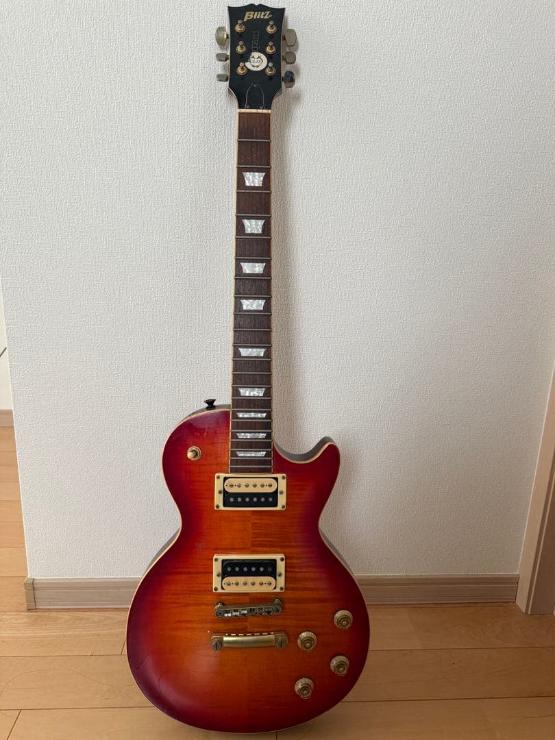 Bitz サンバースト レスポールスタイルエレキギター