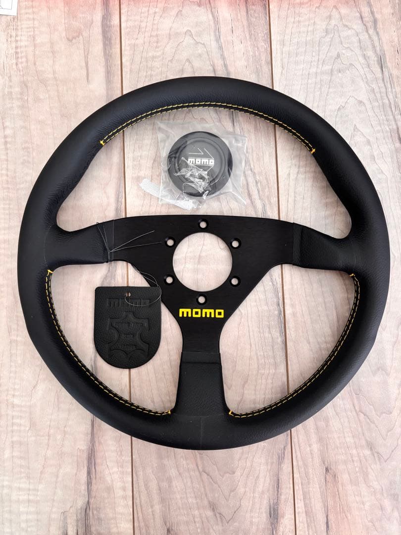 momo VELOCE RACING ヴェローチェ レーシング φ32 BK