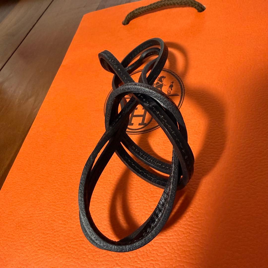 エルメス　HERMES ラニエール　黒　ブラック　希少　革紐　ネックレス