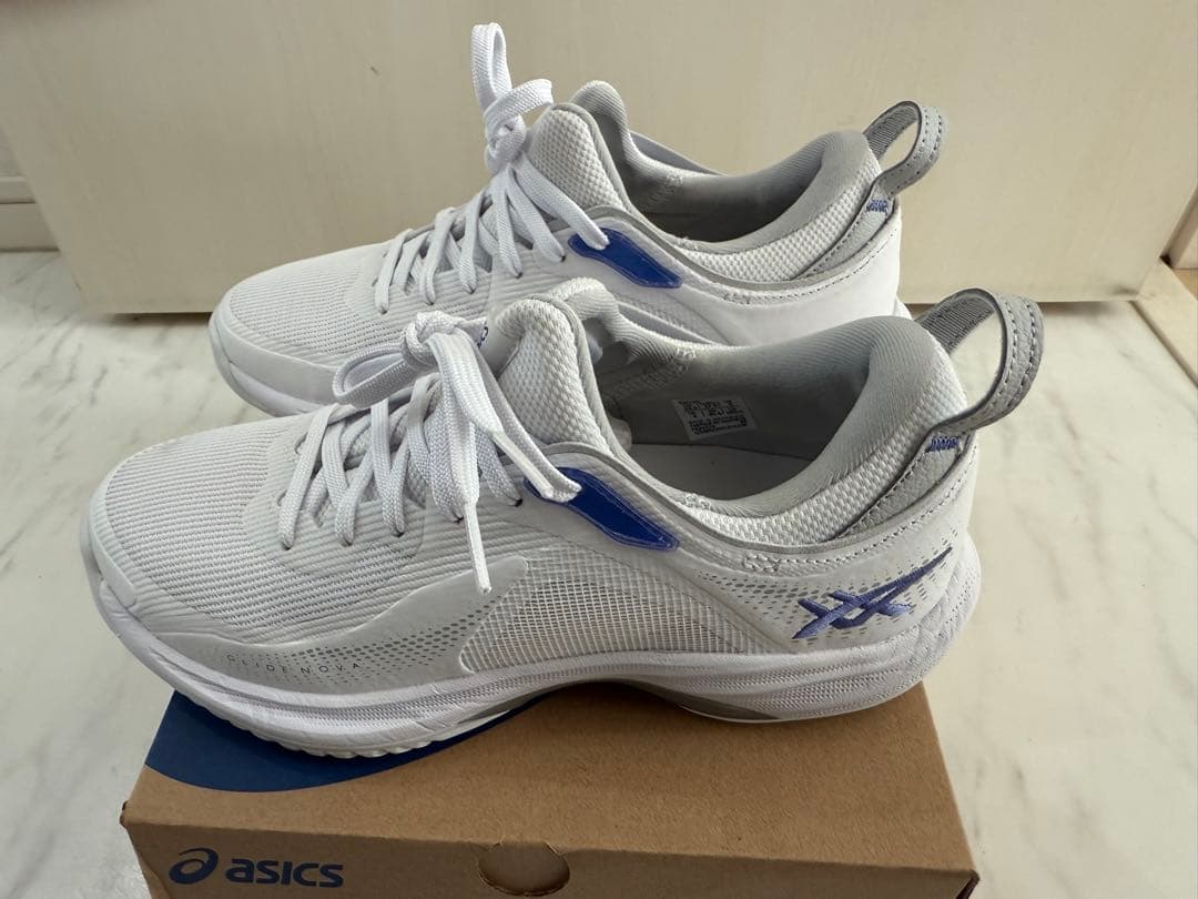 アシックス　バッシュ　GLIDE NOVA FF 4 23.5cm