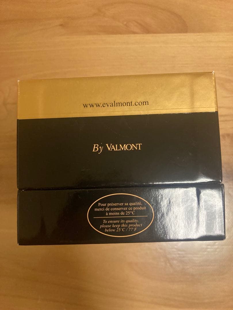 ヴァルモン　VALMONT 目もと用エイジングケアクリーム　新品 未使用