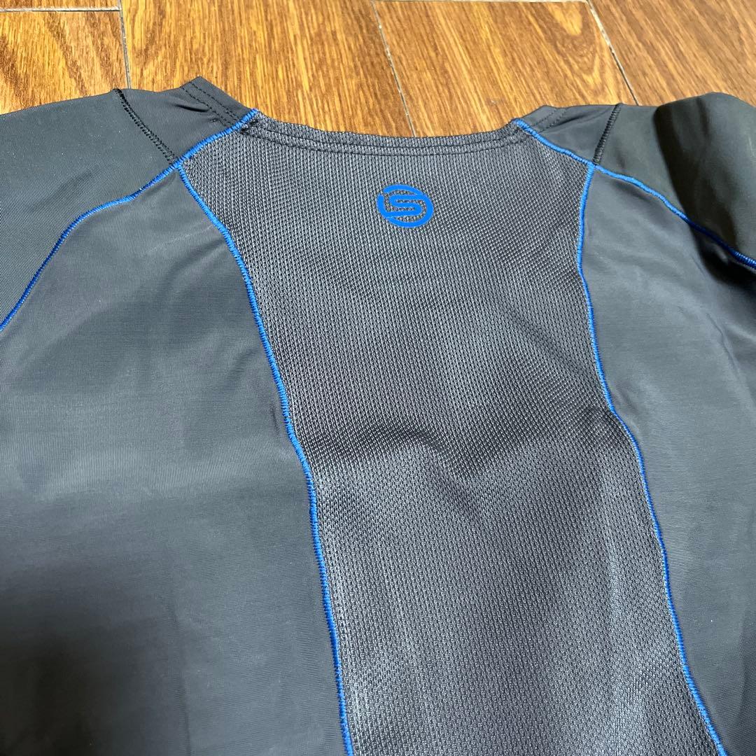 SKINS RY400 メンズ リカバリー Mサイズ 長袖