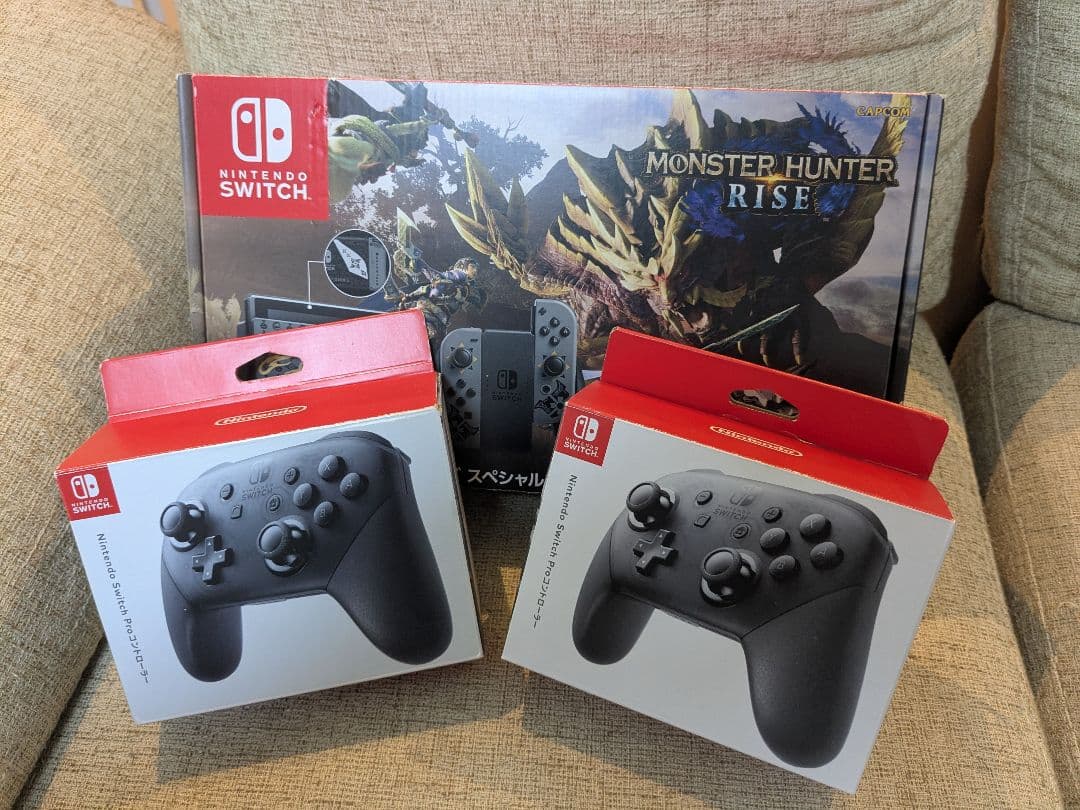 モンハンライズ特別版Nintendo Switch本体、プロコントローラー2個